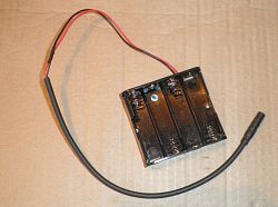 Pouzdro na 4x1,5V baterii s konektorem,SLP02NB/04NB - kliknte pro vt nhled